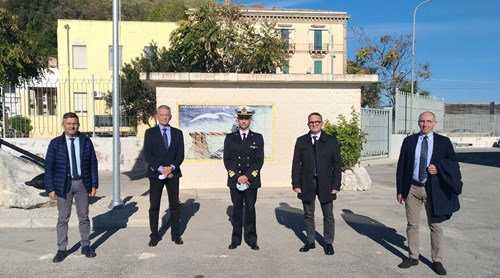 ITALIAN PORT DAYS: VISITA STUDENTI NAUTICO NEL PORTO DI ORTONA